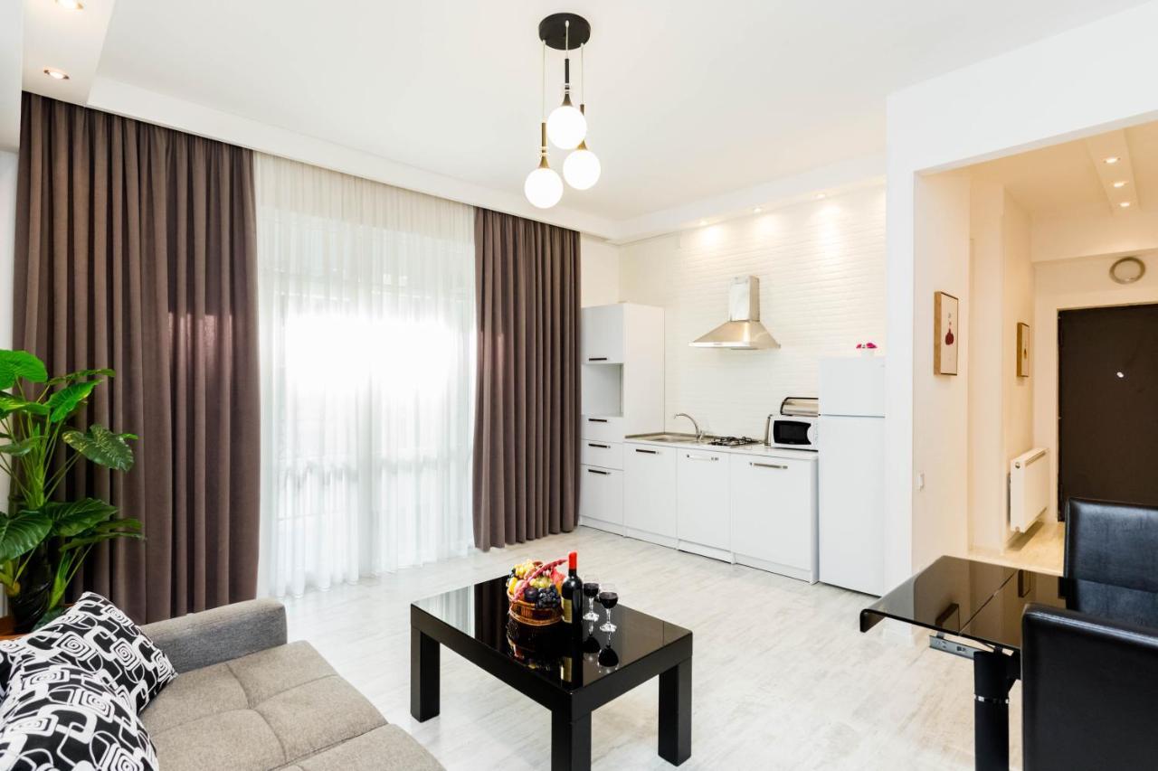 Lovely 2 Bedroom Flat Tbilisi Ngoại thất bức ảnh